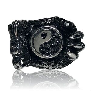 Gothic Punk Vintage Yin Yang Dragon Ring